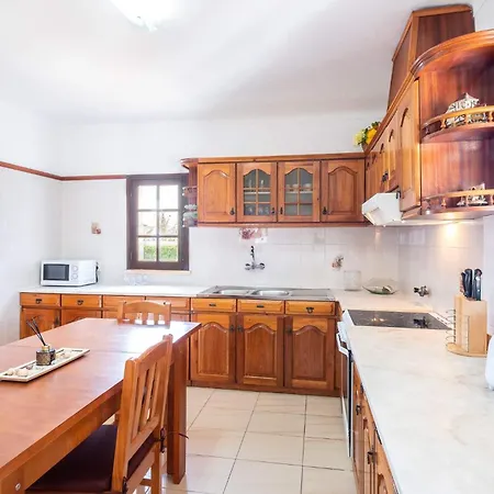 Patroves Ranch - Private Pool & Sea Views فيلة *