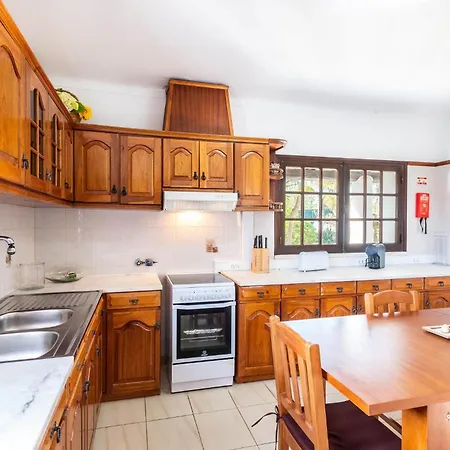 Patroves Ranch - Private Pool & Sea Views فيلة *