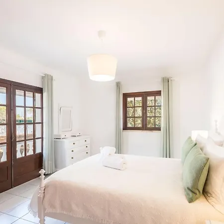 Vakantiehuis Patroves Ranch - Private Pool & Sea Views