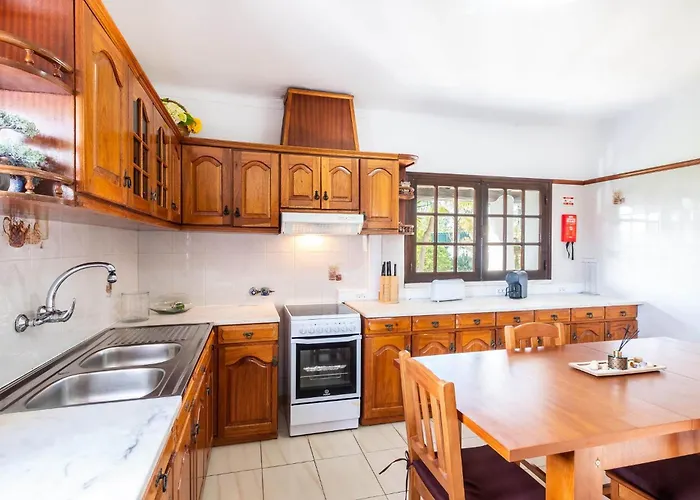 Patroves Ranch - Private Pool & Sea Views Villa *